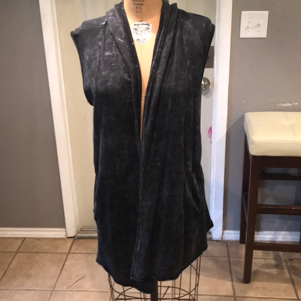 Gray long stretchy hooded vest by three dots
